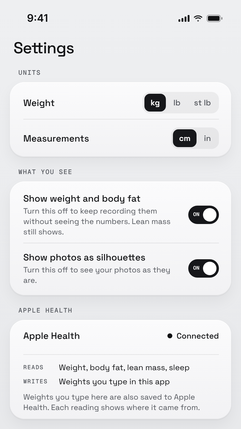 Settings: units for weight and measurements, then "What you see" with switches for "Show weight and body fat" and "Show photos as silhouettes". Example data.